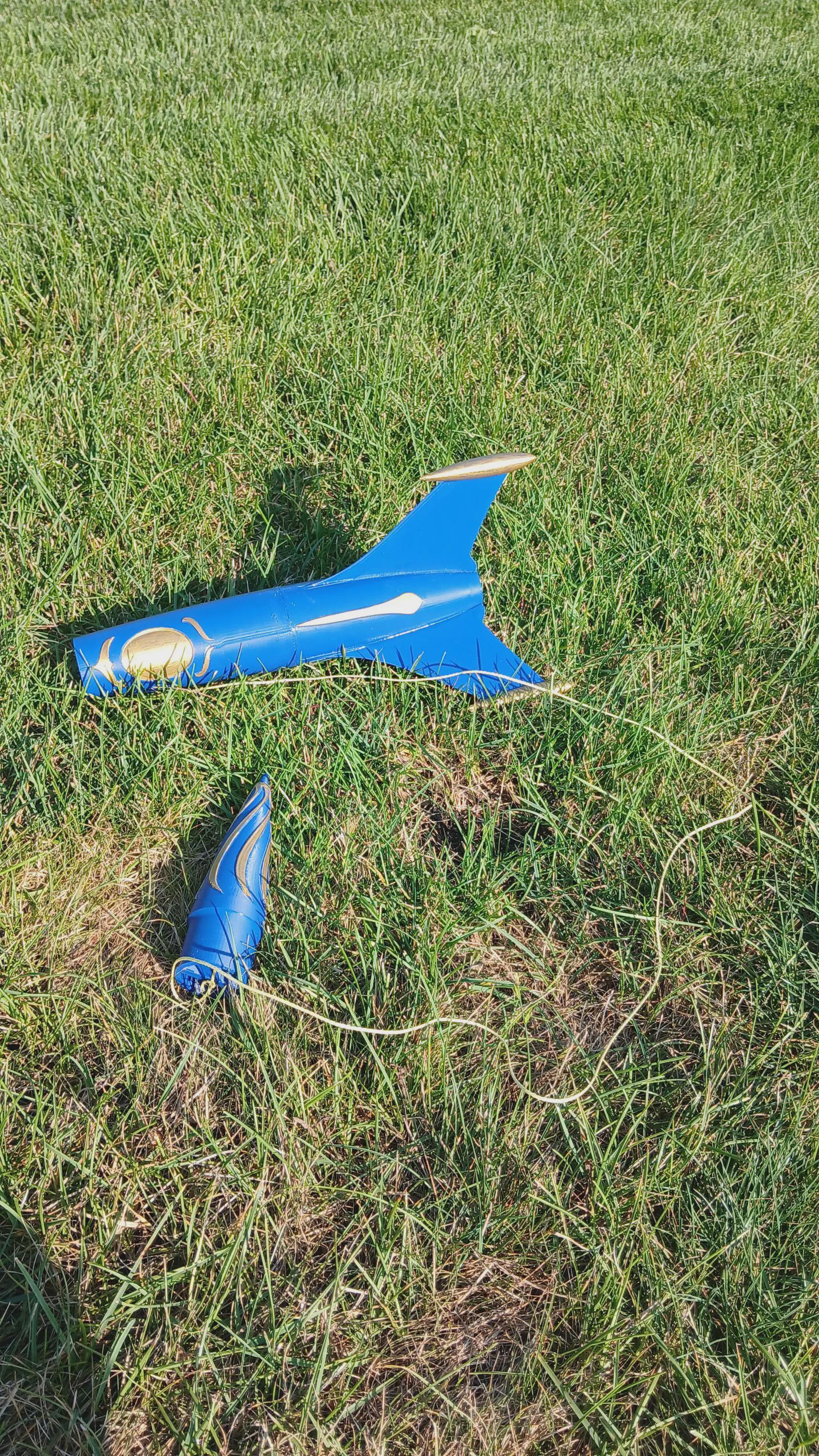 Starlance Model Rocket Kit: Retro Royal Design - Skill Level 3